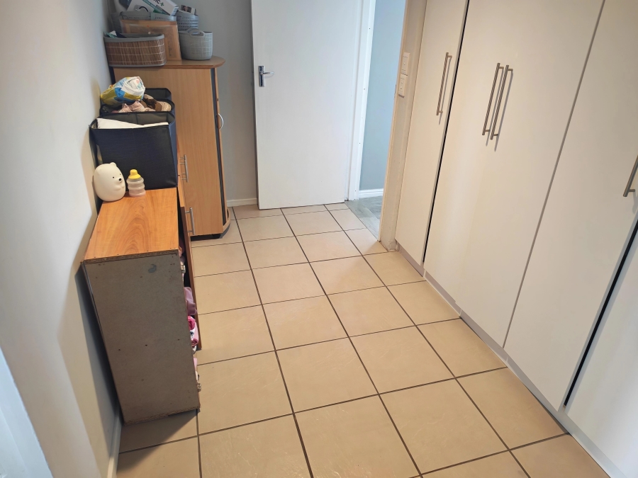 4 Bedroom Property for Sale in Gustrouw Western Cape